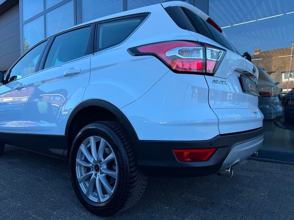 Ford Kuga 1.5 EcoBoost Trend Essential, 150 pk, Wit, Bedrijf, Handgeschakeld
