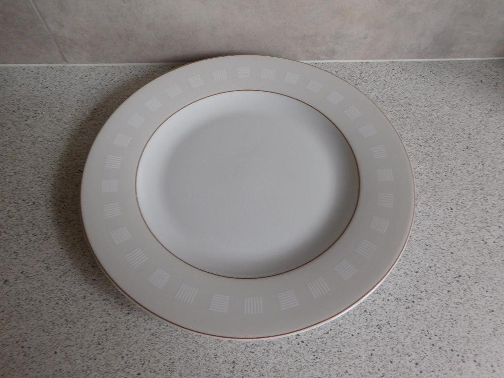 Bord 27 cm. Sahara Art & Design, Huis en Inrichting, Ophalen of Verzenden, Zo goed als nieuw, Bord(en), Overige stijlen
