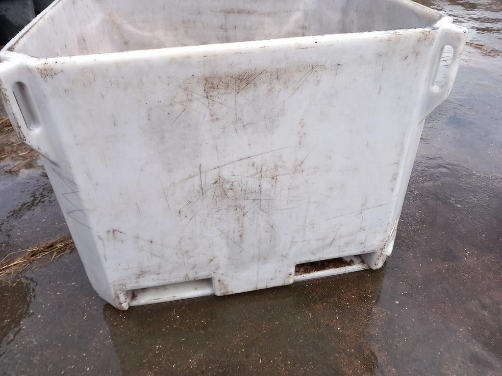 Grote hooi / waterbak licht verplaatsbaar, Ophalen