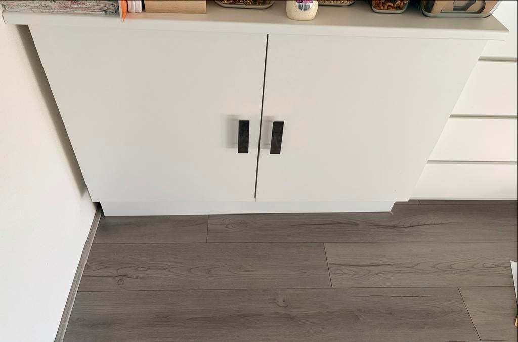 Witte opbergkast blad met planken Ikea 125lang 90hoog 60diep, Ophalen, Zo goed als nieuw