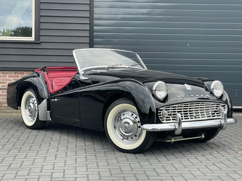 Truimph TR3 A 1960 volledig body-off gerestaureerd, Achterwielaandrijving, Cabriolet, Zwart, Leder
