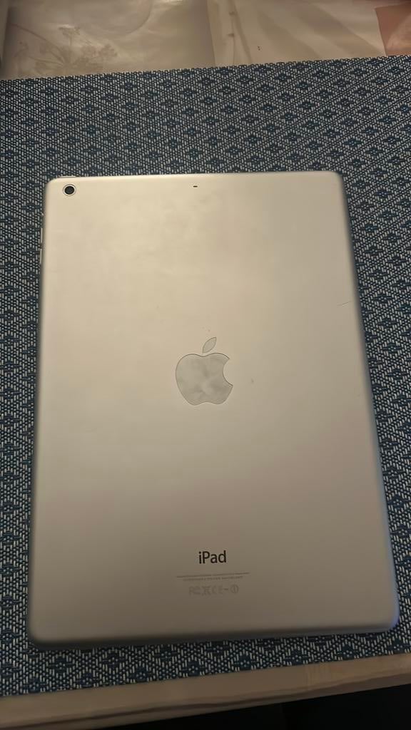 Ipad generatie 1 grijs, Computers en Software, Apple iPads, 10 inch, Apple iPad, Ophalen of Verzenden, Zo goed als nieuw