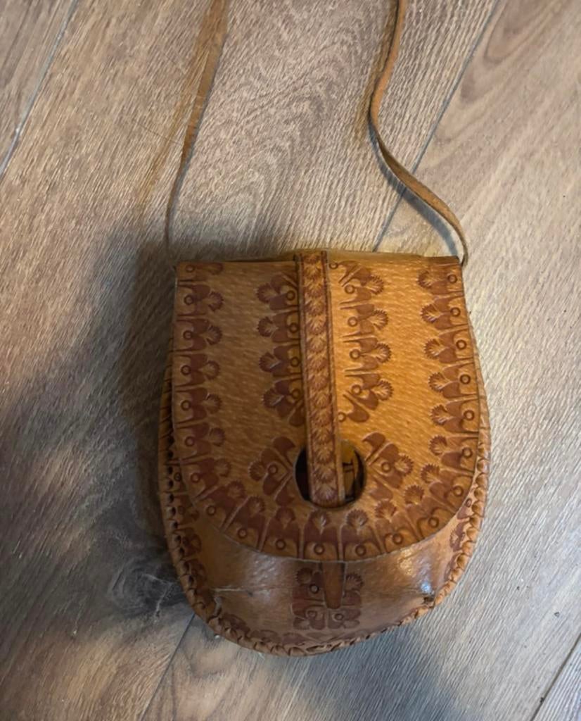 Leren vintage tasje, Ophalen of Verzenden, Zo goed als nieuw, Bruin, Schoudertasje