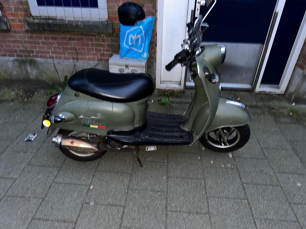 Mooie groene scooter, goed onderhouden, Ophalen of Verzenden, Gebruikt, Benzine, Overige merken