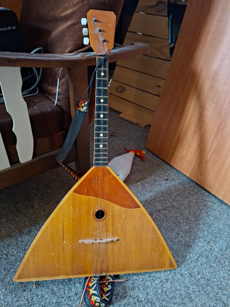 Balalaika, Ophalen, Zo goed als nieuw, Overige typen
