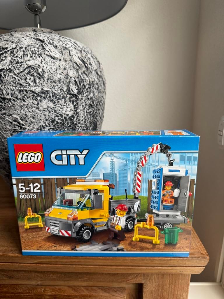 Nieuwe LEGO City 60073 Reparatie Truck, Kinderen en Baby's, Speelgoed | Duplo en Lego, City, Lego, Nieuw, Ophalen of Verzenden