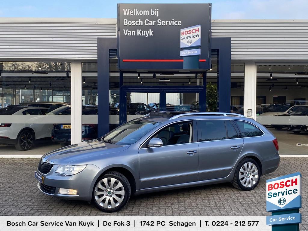 Skoda Superb Combi 2.0 TSI Elegance Business Line / Automaat, Auto's, Skoda, Euro 5, Stoelverwarming, Gebruikt, Zwart