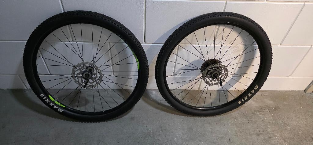 Set wielen 29 inch x 2.20 met schijfremmen en buitenbanden., Fietsen en Brommers, Fietsonderdelen, Wiel, Gebruikt, Merida, Ophalen of Verzenden