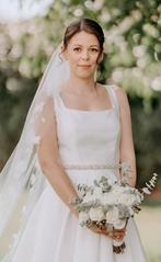 Trouwjurk met vierkante haslijn maat 38/40, Ophalen of Verzenden, Zo goed als nieuw, Wit, Trouwjurk