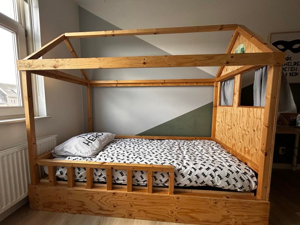 Uniek bedhuisje/huisjesbed - inclusief hut/luifel!, Ophalen, 85 tot 100 cm, Zo goed als nieuw, Lattenbodem