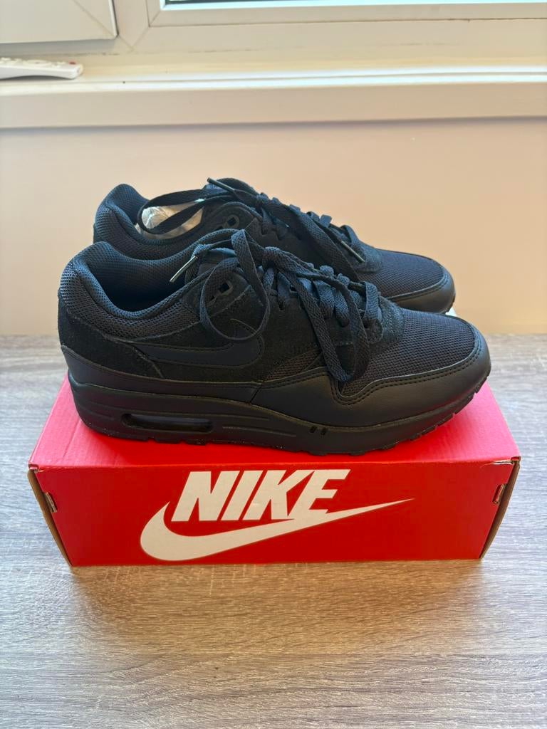 Nike Air Max 1 Essential Triple Black | EU 40, Zwart, Nieuw, Ophalen of Verzenden, Sneakers of Gympen