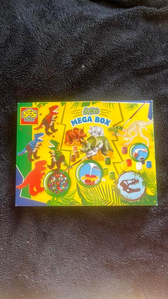 Ses dino mega box strijkkralen zijn eruit, Kinderen en Baby's, Speelgoed | Educatief en Creatief, Ophalen, Zo goed als nieuw