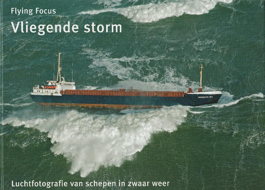 ( SCHEPEN IN )  VLIEGENDE STORM, Verzamelen, Scheepvaart, Ophalen of Verzenden, Zo goed als nieuw, Motorboot, Boek of Tijdschrift