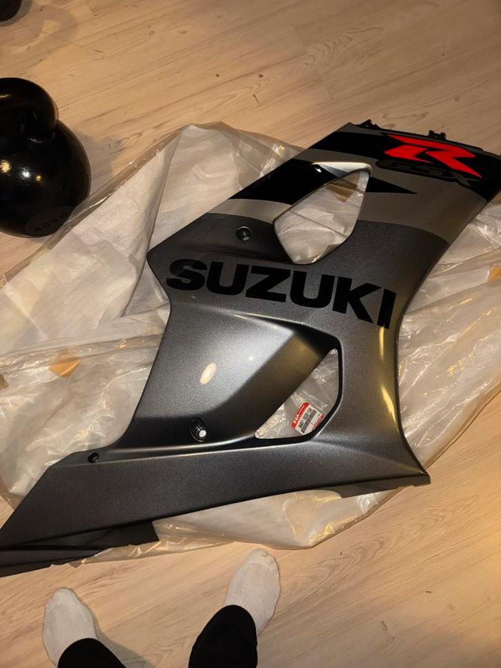 SUZUKI GSXR-1000 K4 Kuipdeel rechterzijde, Motoren, Onderdelen | Overige, Nieuw, Ophalen of Verzenden