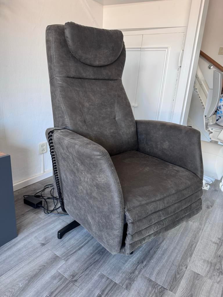 Sta-op stoel Moderno Picollo 2M, Huis en Inrichting, Stoelen, Ophalen, Nieuw, Leer, Eén