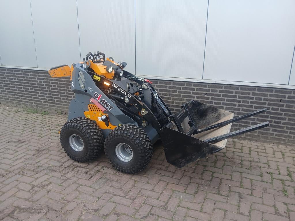 Giant sk201d schranklader shovel, Ophalen, Wiellader of Shovel