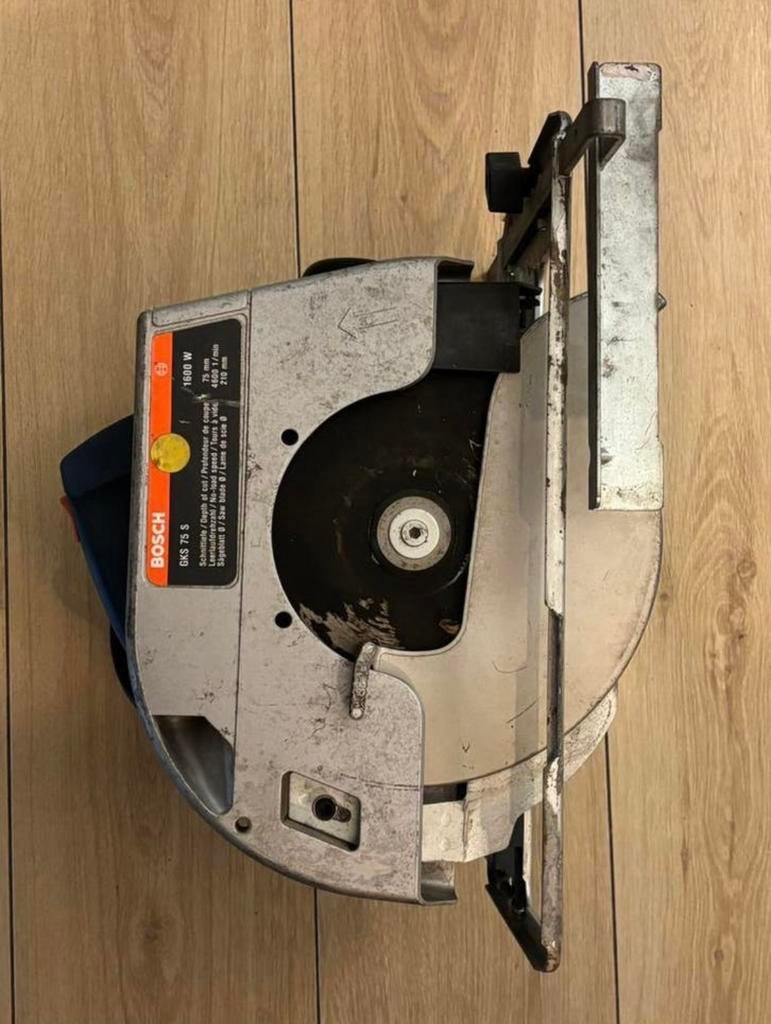 Cirkelzaag Bosch GKS75S, Cirkelzaag, Ophalen of Verzenden, Zo goed als nieuw, 30 tot 70 mm