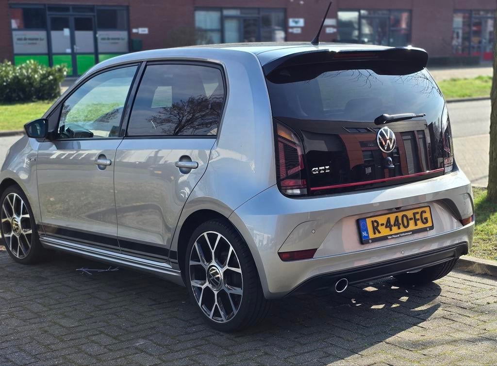 Volkswagen up 1.0 gti full optie 115pk 2022 Grijs, Voorwielaandrijving, 40 €/maand, Up!, 4 stoelen