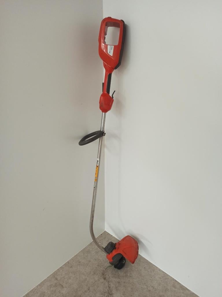 Husqvarna 136LiC Trimmer -0000, Gebruikt, Accu, Ophalen of Verzenden, 30 tot 50 cm