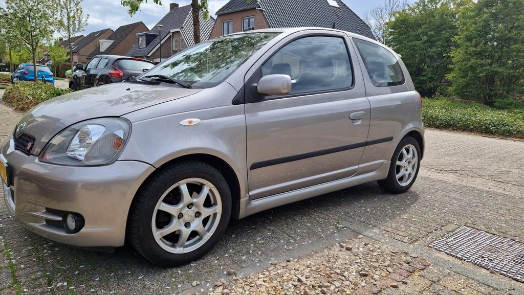 Toyota Yaris 1.5 16V Vvti 3DR T Sport 2001,AIRCO nw.APK, Voorwielaandrijving, 1497 cc, 31 €/maand, 4 cilinders