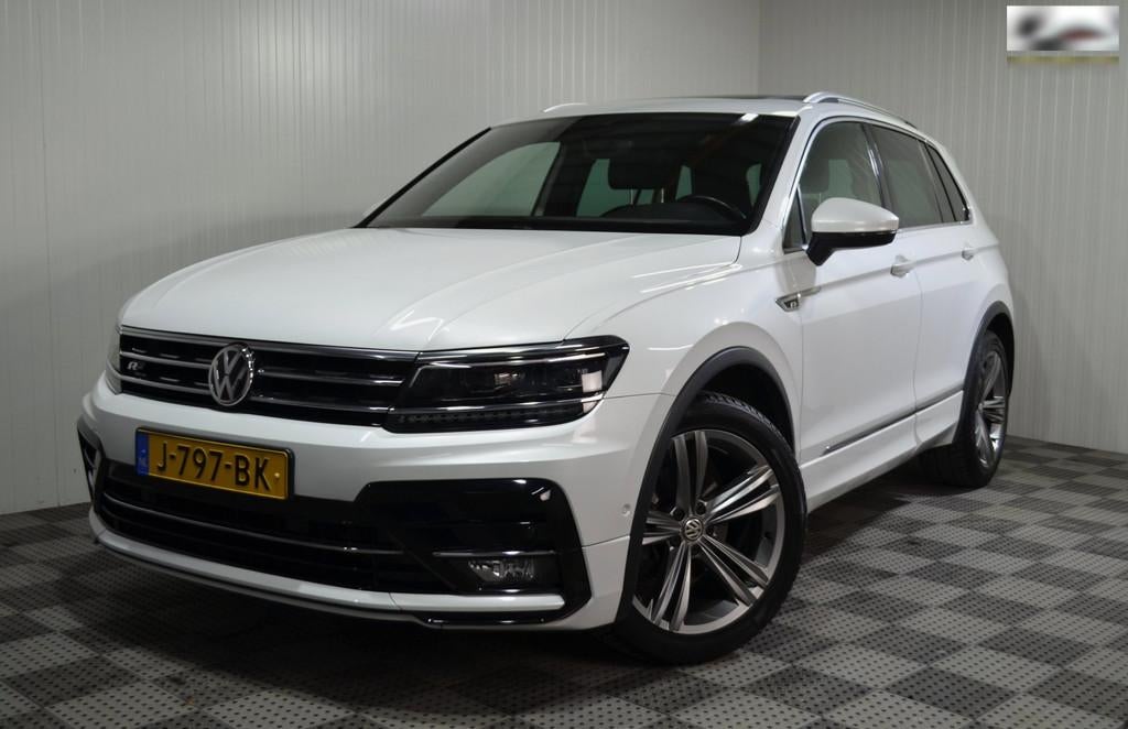 Volkswagen Tiguan 1.5 TSI ACT Highline Business 2x R-Line /, Auto's, 4 cilinders, 150 pk, Alcantara, Wit