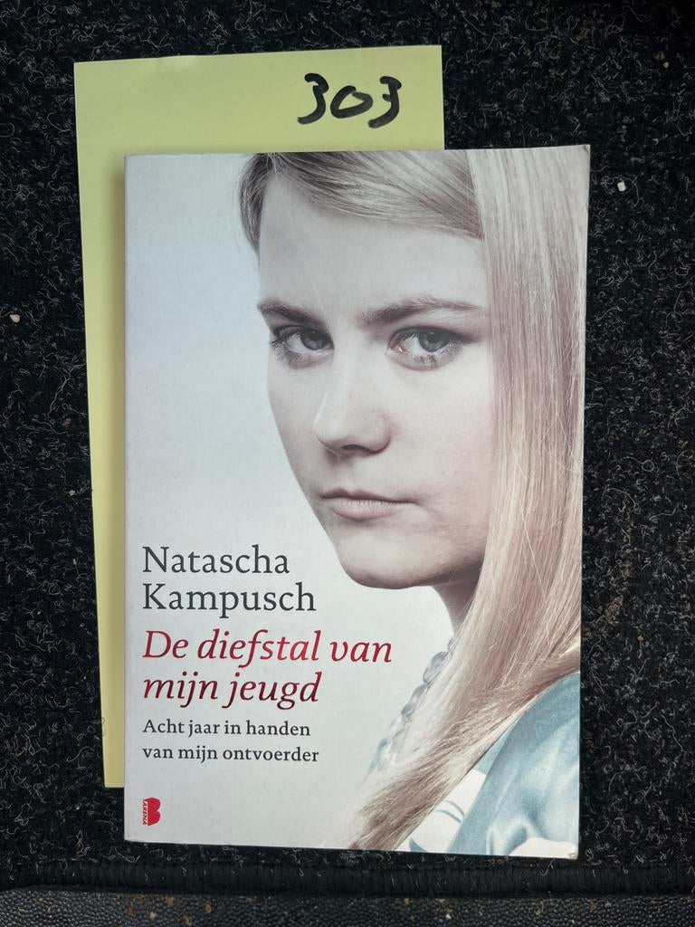 Natascha Kampusch - De diefstal van mijn jeugd, Ophalen of Verzenden, Zo goed als nieuw, Overige