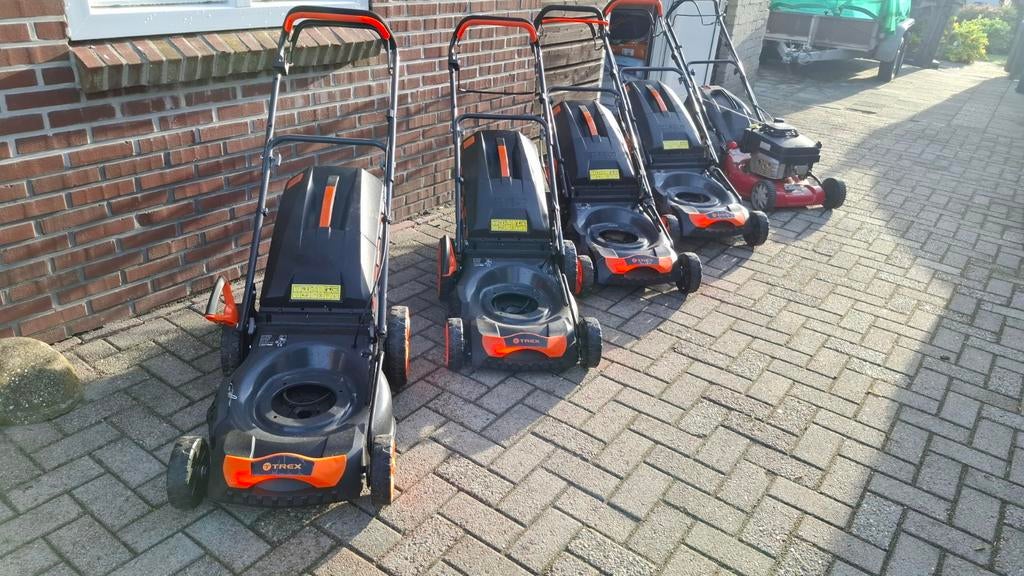 Partij grasmaaiers, zitmaaier en bosmaaier, Ophalen of Verzenden