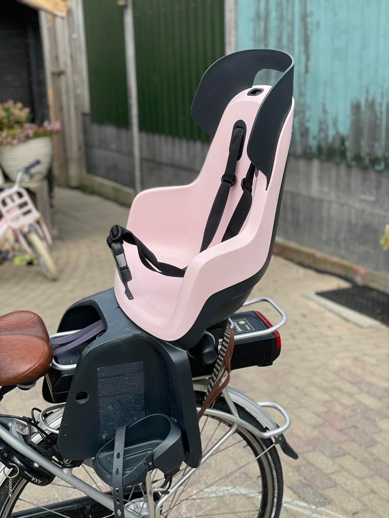 Fietstoel achter bobike maxi go -roze-, Ophalen, Zo goed als nieuw, Voetsteuntjes