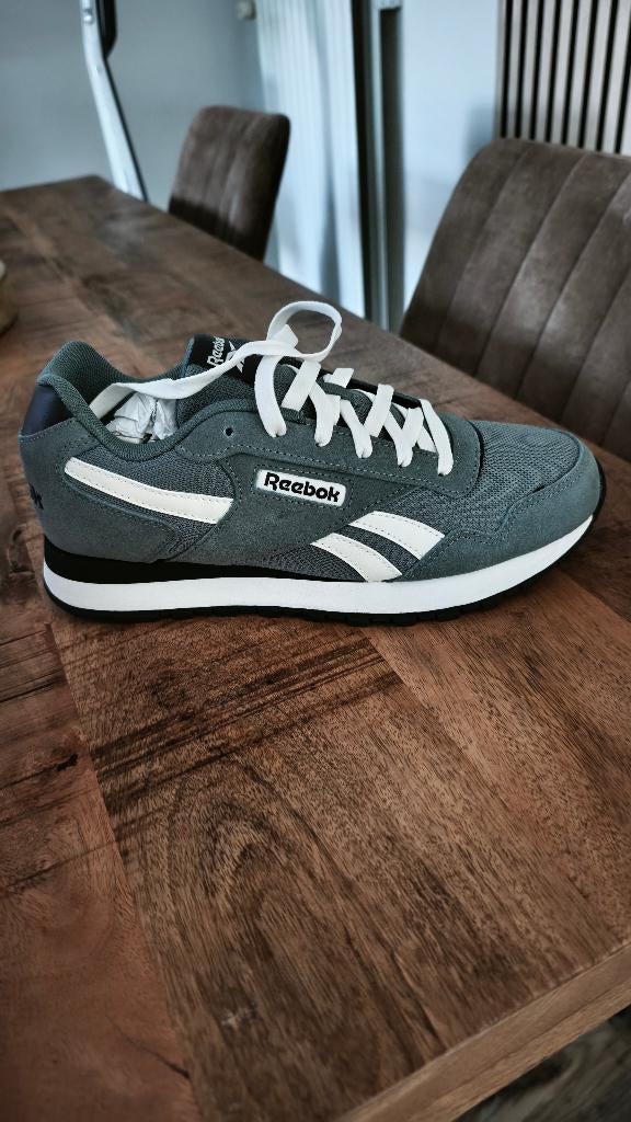 Nieuwe, ongebruikte schoenen REEBOK, Overige kleuren, Sportschoenen, Nieuw, Ophalen of Verzenden
