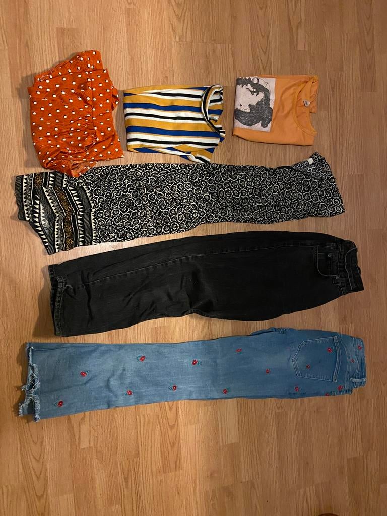 Tas vol meiden / vrouwen kleren, Ophalen, Zo goed als nieuw, Maat 36 (S)