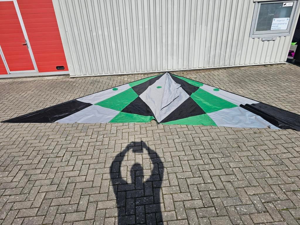 XXXL Delta Eenlijns Vlieger 600x320 cm op Koolstof Stokken, Sport en Fitness, Vliegeren, Gebruikt, Onbekend, Ophalen of Verzenden