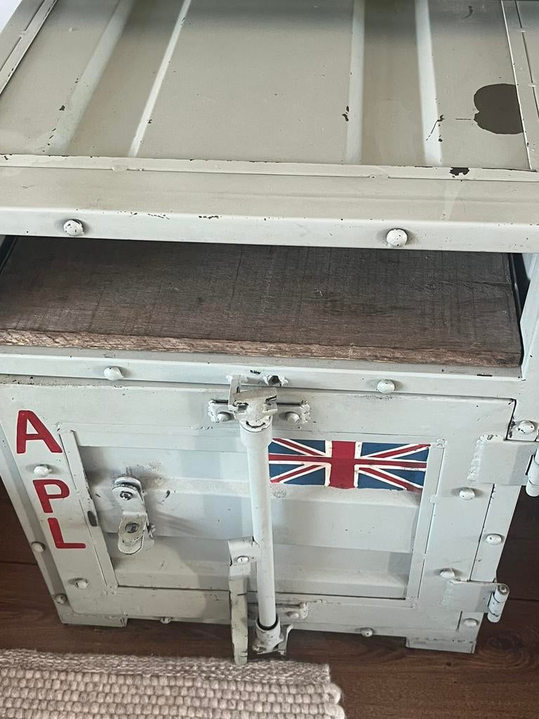 Gaaf kastje van zeecontainer, Ophalen, Zo goed als nieuw