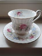 Kop en schotel  Majesty the Queen Paragon, Ophalen of Verzenden, Zo goed als nieuw, Porselein, Kop en/of schotel