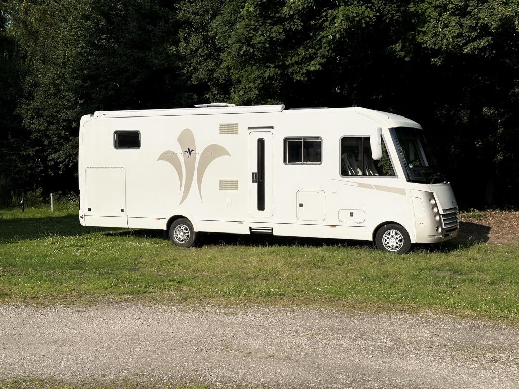 niesmann+bischoff Flair 800i CFBW (1042426), Caravans en Kamperen, Campers, Automaat, Chemisch toilet, Niesmann+Bischoff, Kluisje