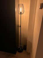 Zwarte vloerlamp met draadkap, Huis en Inrichting, Lampen | Vloerlampen, Ophalen, Gebruikt, Metaal, 150 tot 200 cm