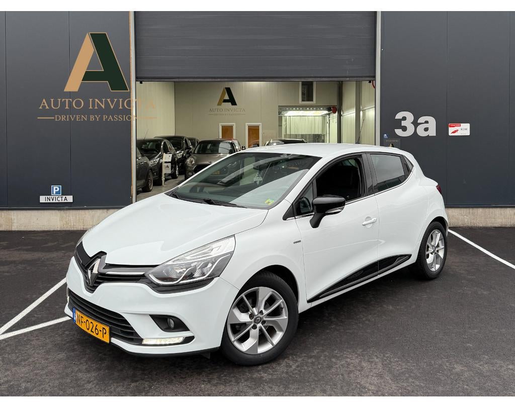Renault Clio 0.9 - Limited (bj 2017), 898 cc, Gebruikt, 1057 kg, Origineel Nederlands