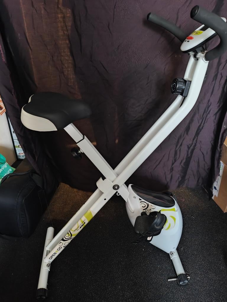 Hometrainer merk Tecnovita by BH, Ophalen, Zo goed als nieuw