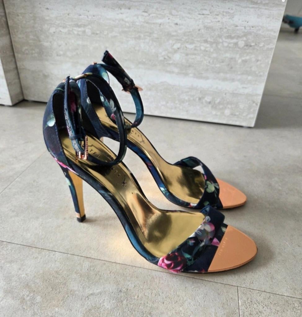Ted Baker Sandalen met Bloemenprint en Hoge Hakken, Kleding | Dames, Zwart, Zo goed als nieuw, Ted Baker, Sandalen of Muiltjes