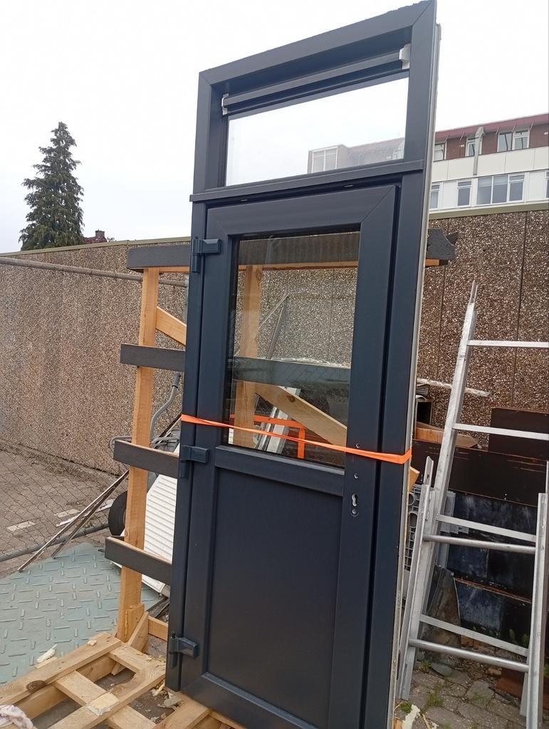 Kunststof achterdeur met aluminium dorpel, Ophalen, 80 tot 100 cm, 215 cm of meer, Glas