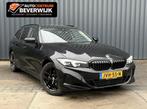 BMW 3-Serie 318i Touring 156pk Aut 2025 Zwart BTW Carplay, Automaat, Zwart, Leder, Dealer onderhouden