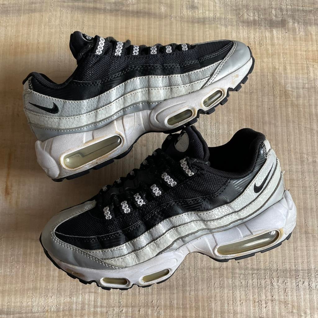 Nike Airmax 95 Metallic Platinum / Black White 38, Wit, Ophalen of Verzenden, Sneakers of Gympen, Gedragen