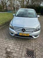 Mercedes-Benz B-Klasse 1.6 B180 5DRS BE Dct7 2014 Grijs, Auto's, Zwart, 4 cilinders, 122 pk, 1595 cc