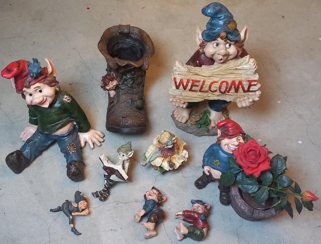 Mooie Grote groep van 9 Elfen beelden - Zo goed als nieuw!, Tuin en Terras, Ophalen of Verzenden, Zo goed als nieuw, Overige materialen