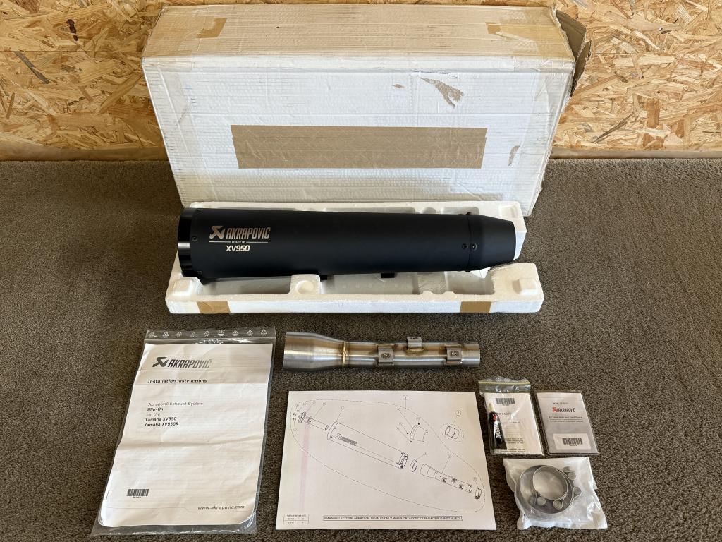 Akrapovic uitlaat demper Yamaha XV950 R XV950R Racer 13-16, Verzenden, Nieuw, Media@akrapovic.com, Malo Hudo 8a, Ivančna Gorica, 1295, SI