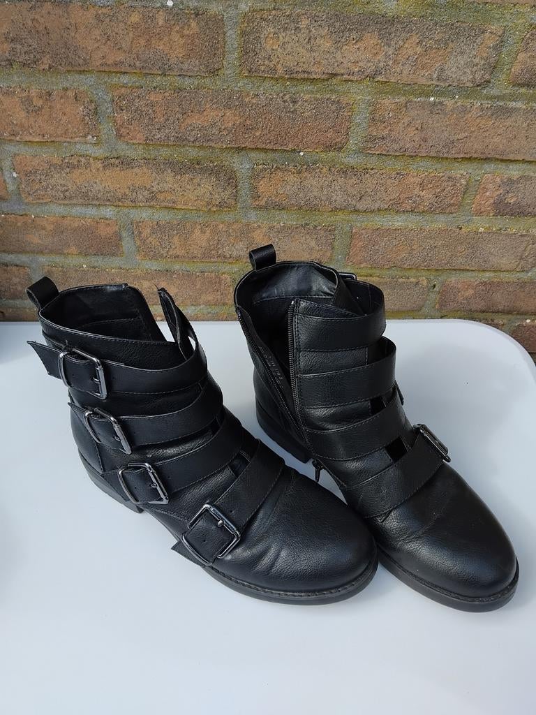 Zwarte laarzen maat 41, Kleding | Dames, Schoenen, Zwart, Lage of Enkellaarzen, Ophalen of Verzenden, Onbekend