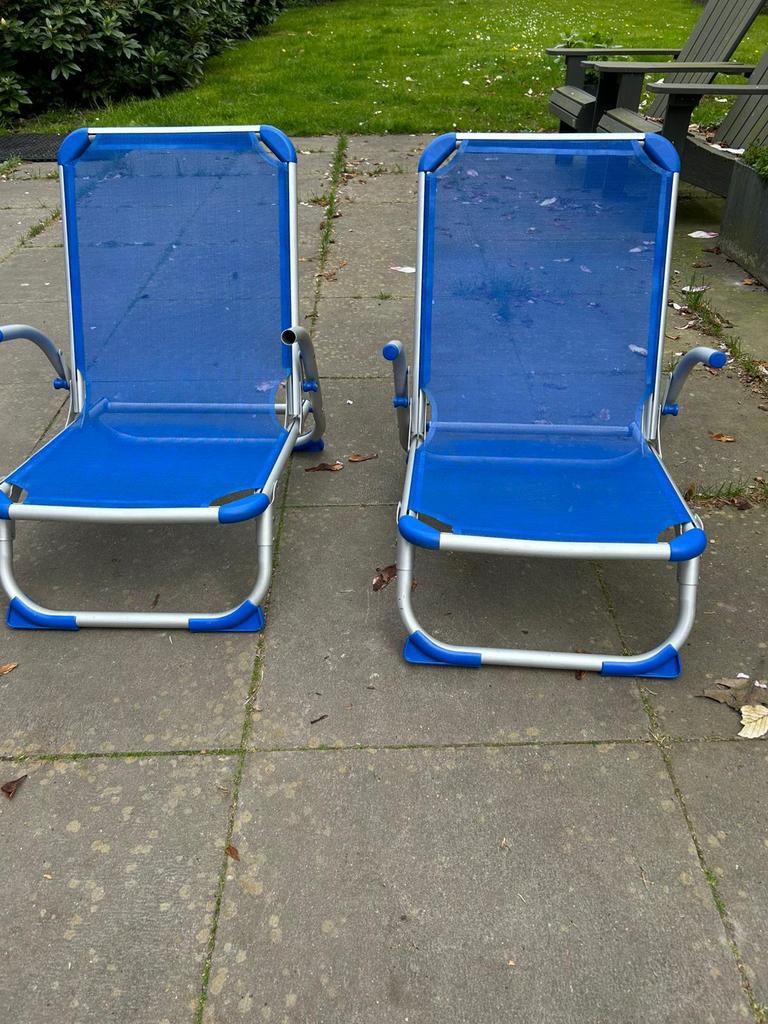 Twee inklapbare stoeltjes laag, Caravans en Kamperen, Ophalen, Gebruikt, Campingstoel