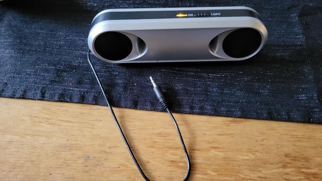 Draagbare speaker met 3.5mm jack, Ophalen of Verzenden, Minder dan 60 watt, Overige typen, Overige merken