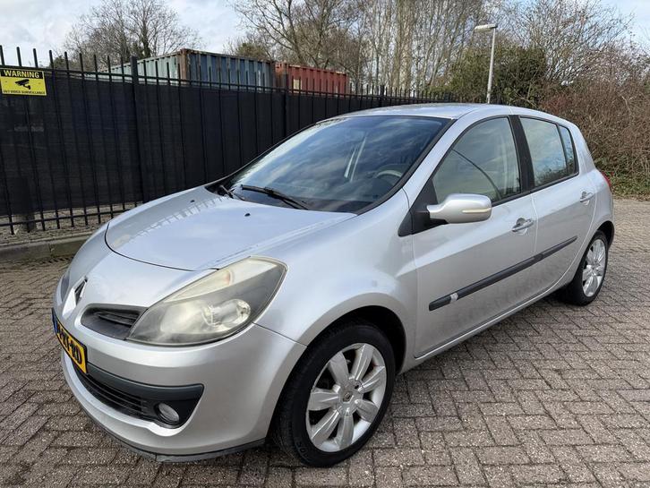 Renault Clio 1.6-16V Automaat 5 Drs Dynamique Luxe Stoelverw, Auto's, Renault, Bedrijf, Te koop, Clio, ABS, Airbags, Airconditioning