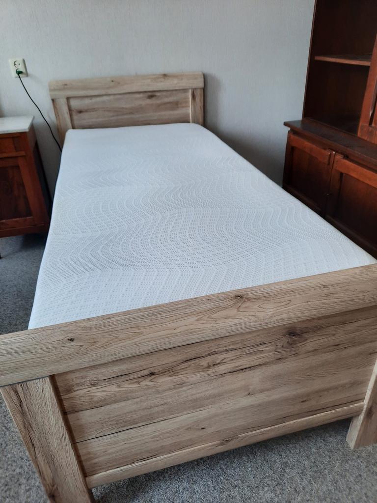 Elektrisch verstelbaar bed, Ophalen, Verstelbaar, 90 cm, Eenpersoons