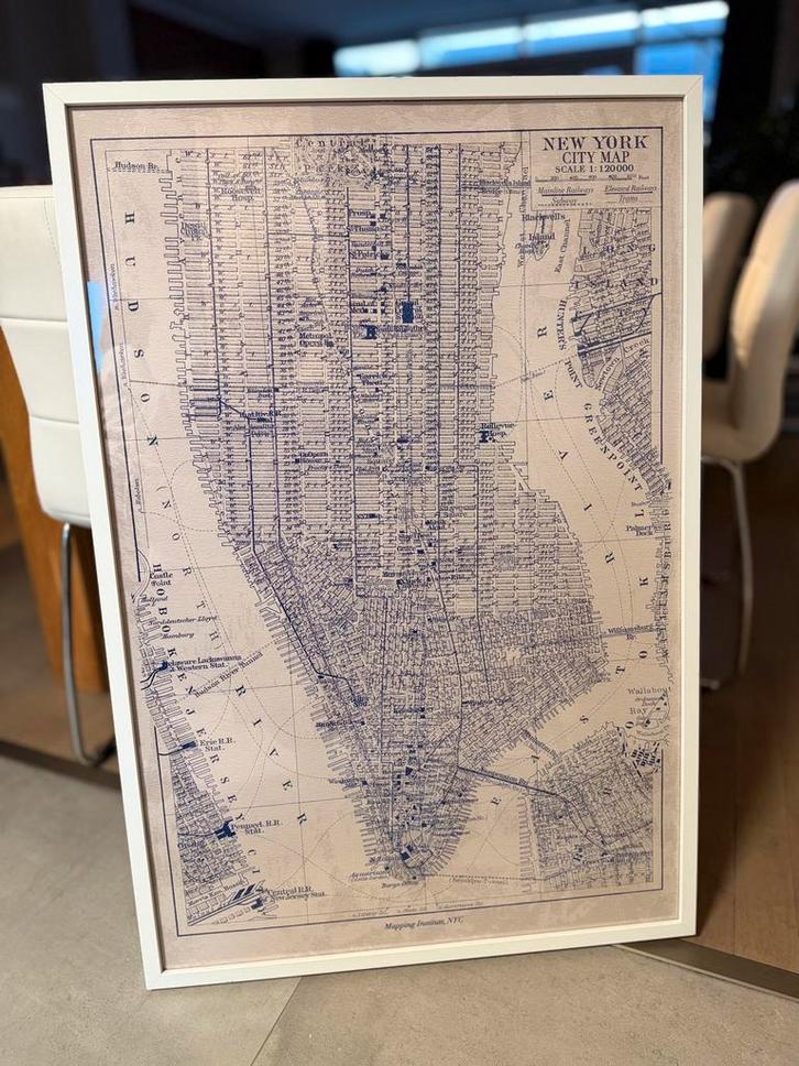 Ikea Poster in lijst: Retro kaart New York 60x90 cm, Verzamelen, Posters, Gebruikt, Overige onderwerpen, Deurposter of groter